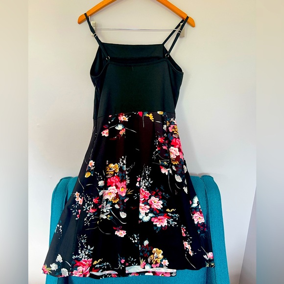 NWOT Black floral strap dress - Picture 3 of 9
